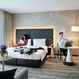 Hyatt Place Frankfurt Airport גרמניה