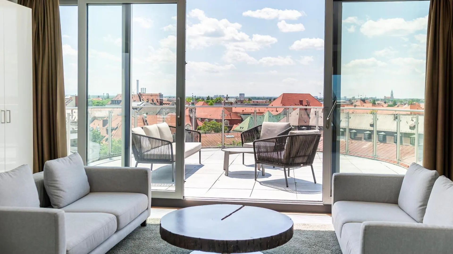 Koos Hotel&Apartments - City Aparthotel Munich 4*,